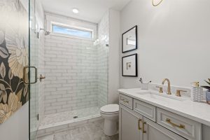 Soleil Belmont Park Weston model home secondary bathroom